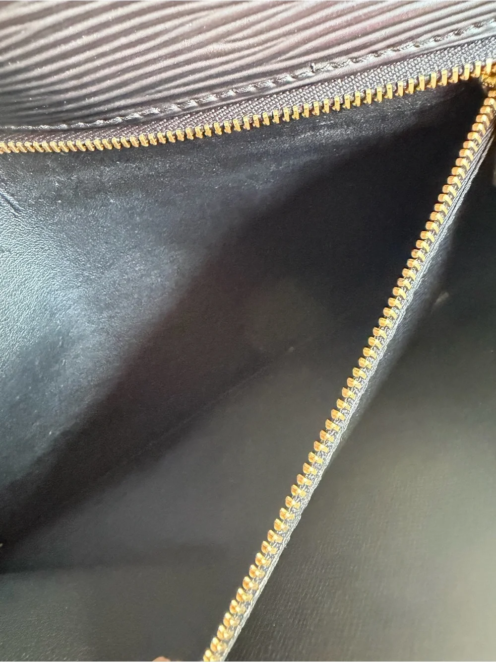 Louis Vuitton Black Epi Leather Wristlet with Gold-Tone Lock - Picture 11 of 16